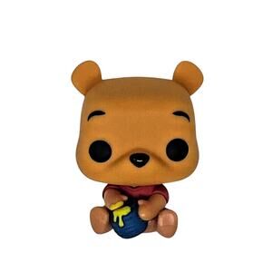 Funko Pop! Vinyl: Disney - Winnie the Pooh (Seated) #252 Hot Topic Exclusive